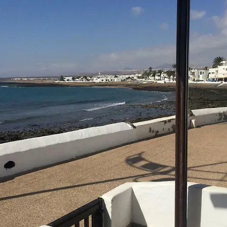 Vivienda Frente Al Mar * Playa Honda (Lanzarote)